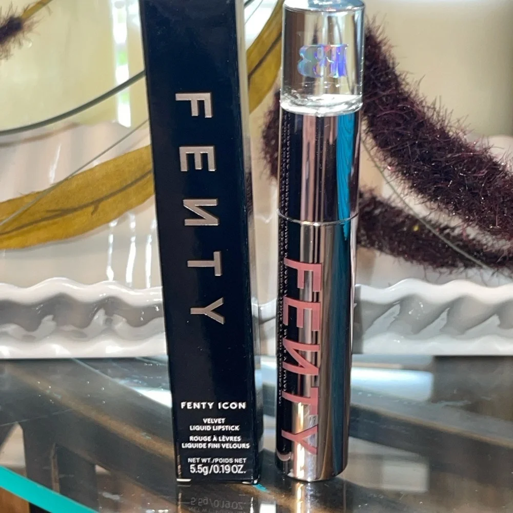FENTY BEAUTY By Rihanna Icon Velvet Lipstick In C-Suite Heart